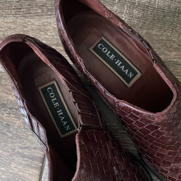 COLE HAAN leather woven brown loafers - Picture 6 of 16